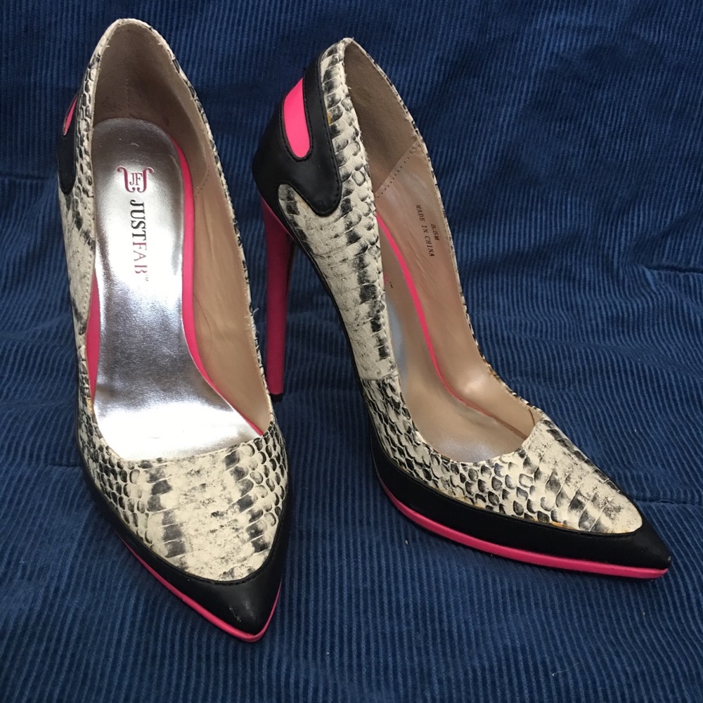 Like New Pink and Snake Print Just Fab Heels